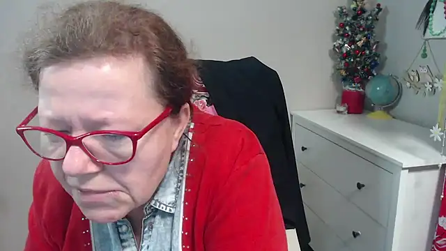 Adelewildx online show from January 13, 2025, 7:54 am