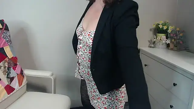 Adelewildx online show from February 10, 2025, 8:09 am