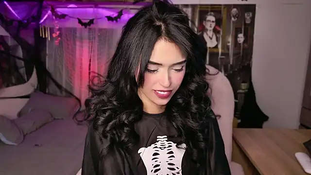 Snapshot of YourKatt chatting on October 12, 2025, 2:43 am YourKatt online show from October 12, 2025, 2:43 am