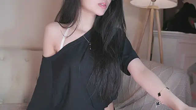 IsMiMi online show from October 24, 2025, 7:32 pm