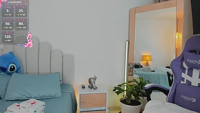 roxie gates  online show from March 5, 2026, 2:29 am