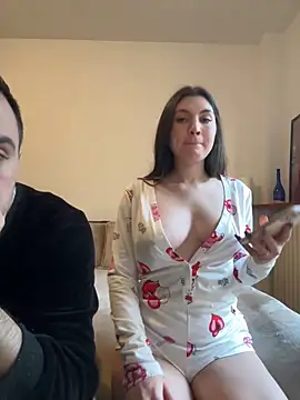 couplepenetration online show from January 13, 2025, 10:36 am