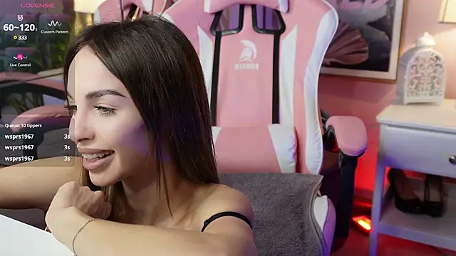 KirstenDanston online show from December 7, 2024, 6:10 am