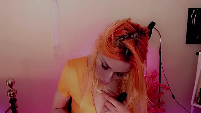Snapshot of AnnieGOld_ chatting on December 28, 2024, 2:11 am AnnieGOld  online show from December 28, 2024, 2:11 am