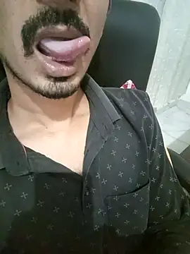 dreamtoungelick69 online show from March 27, 2026, 5:23 pm