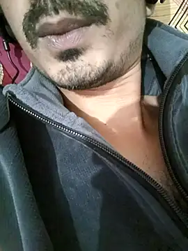 dreamtoungelick69 online show from April 7, 2026, 9:04 pm