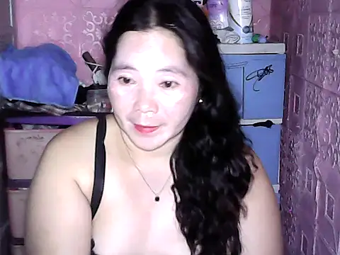 hotpusie 4u online show from March 3, 2026, 4:35 pm