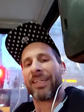 Snapshot of FireFox_Feel chatting on February 25, 2025, 4:21 pm FireFox Feel online show from February 25, 2025, 4:21 pm