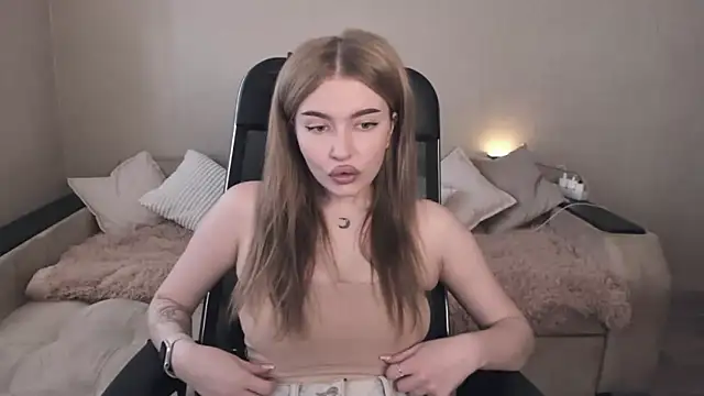 ViolettaLopez online show from March 9, 2025, 11:36 am