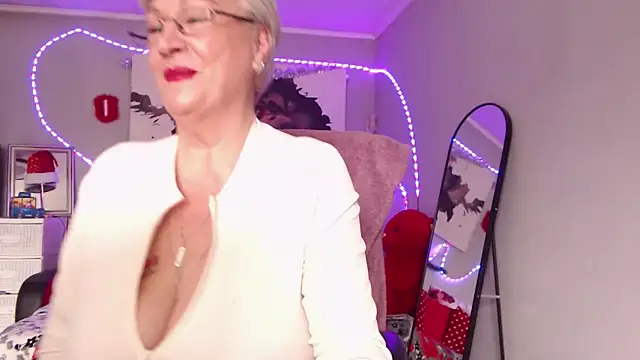 LaylaMilf online show from December 20, 2025, 9:16 am