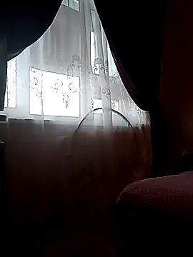 Amy August online show from March 1, 2025, 7:41 am