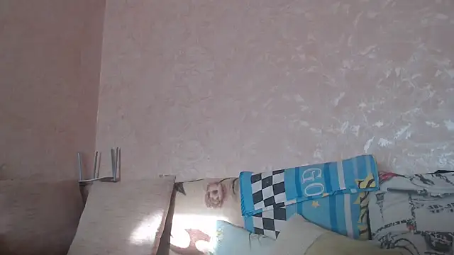 Amy August online show from March 6, 2025, 1:57 pm