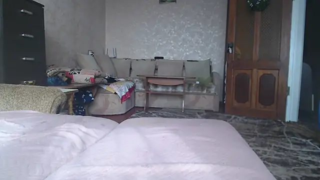 Amy August online show from March 21, 2026, 12:32 pm