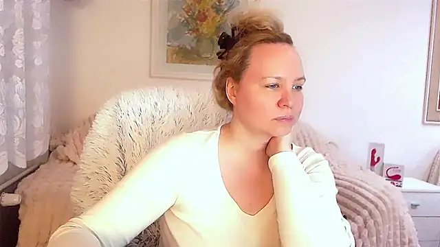 Sarah4you online show from January 24, 2025, 9:37 pm