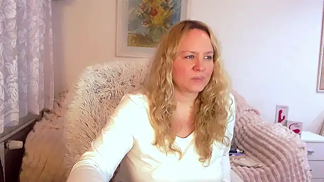 Sarah4you online show from February 10, 2025, 12:52 am