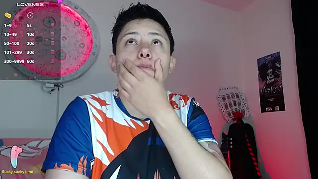 girl intense444 online show from January 19, 2025, 1:33 pm