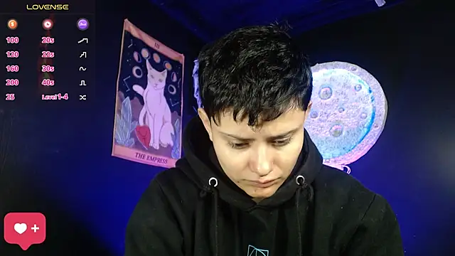 girl intense444 online show from November 24, 2025, 1:00 pm