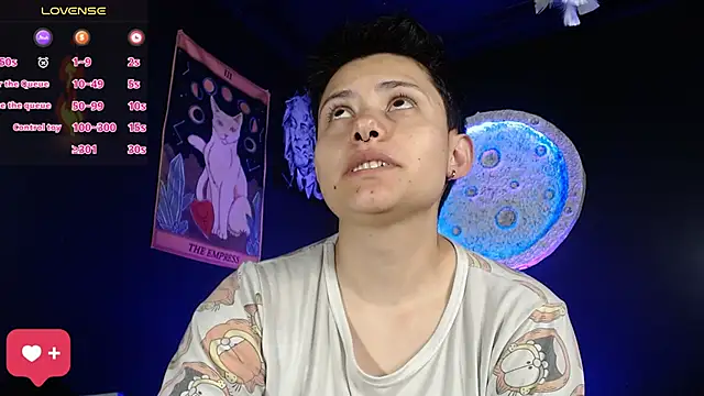 girl intense444 online show from November 29, 2025, 12:52 pm