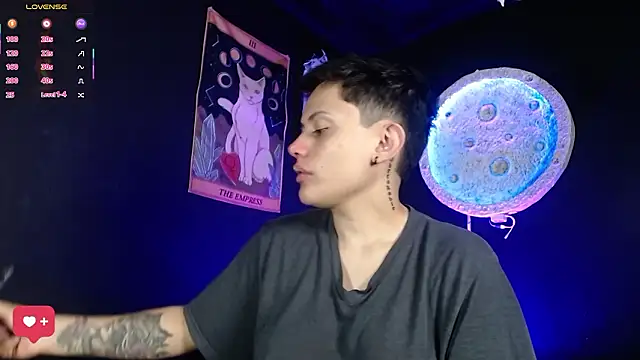 girl intense444 online show from February 10, 2026, 12:53 pm