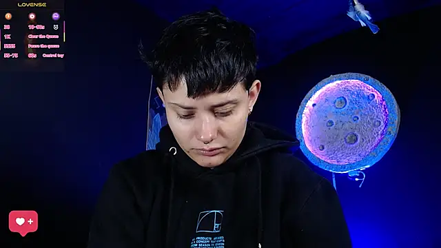 girl intense444 online show from March 26, 2026, 1:17 pm