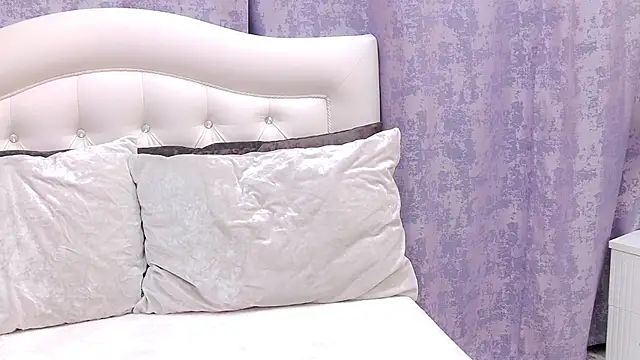 Asian legs online show from April 7, 2026, 10:05 am