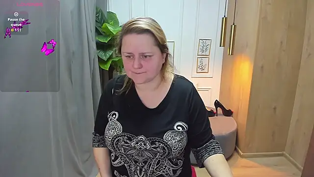 Snapshot of ScarlettSoft chatting on December 17, 2024, 5:51 am ScarlettSoft online show from December 17, 2024, 5:51 am