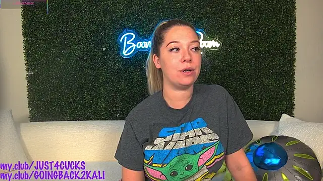 boomboomr00m online show from September 24, 2025, 7:55 am