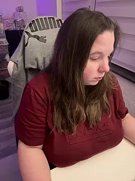 AureliaWinter online show from February 4, 2026, 4:40 am