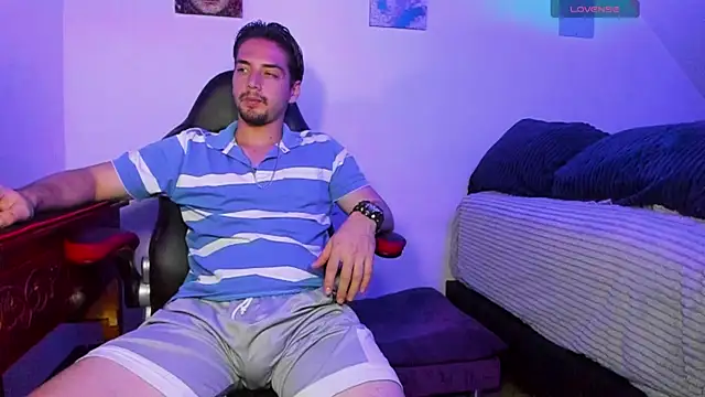 Alex smith00 online show from January 23, 2025, 1:19 am