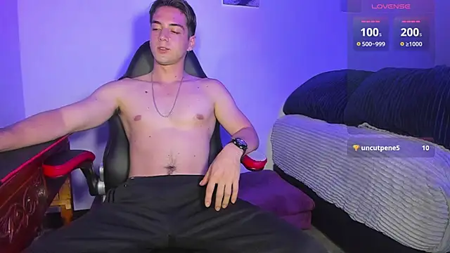 Alex smith00 online show from March 13, 2025, 2:27 am