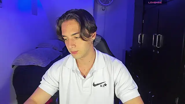 Alex smith00 online show from September 14, 2025, 1:49 am