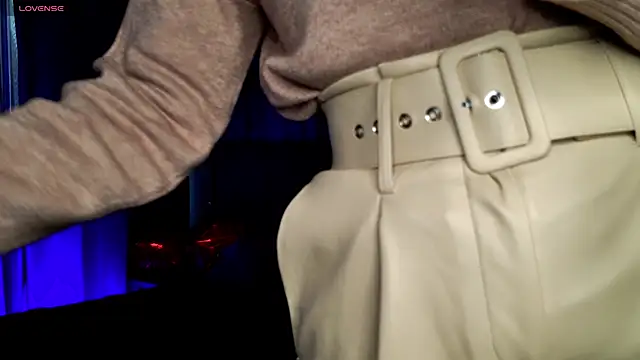 SofiaFoster  online show from February 19, 2025, 1:50 pm