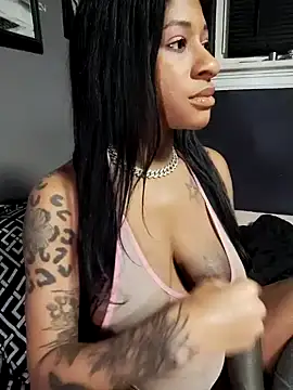 iitsolivia13 online show from January 26, 2025, 12:48 am