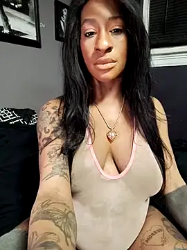 iitsolivia13 online show from February 22, 2025, 3:01 am