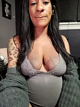 iitsolivia13 online show from March 2, 2025, 9:11 pm