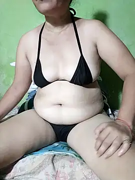 SoSweetPearl online show from June 7, 2026, 12:09 pm
