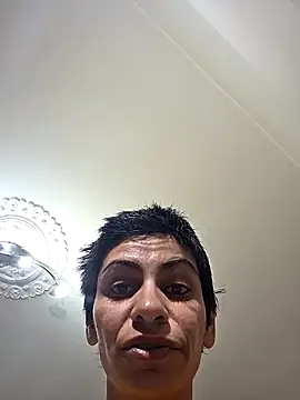 Snapshot of hotSANDRA_STARR chatting on October 4, 2025, 4:38 pm hotSANDRA STARR online show from October 4, 2025, 4:38 pm