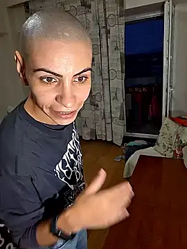 Snapshot of hotSANDRA_STARR chatting on October 8, 2025, 3:42 pm hotSANDRA STARR online show from October 8, 2025, 3:42 pm