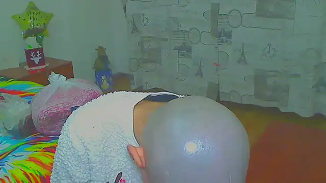 Snapshot of hotSANDRA_STARR chatting on December 14, 2025, 12:38 am hotSANDRA STARR online show from December 14, 2025, 12:38 am