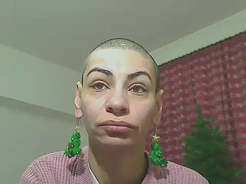 Snapshot of hotSANDRA_STARR chatting on December 20, 2025, 12:18 am hotSANDRA STARR online show from December 20, 2025, 12:18 am