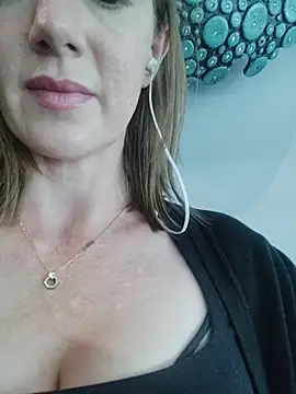 TopsyWilde online show from March 30, 2026, 9:32 am