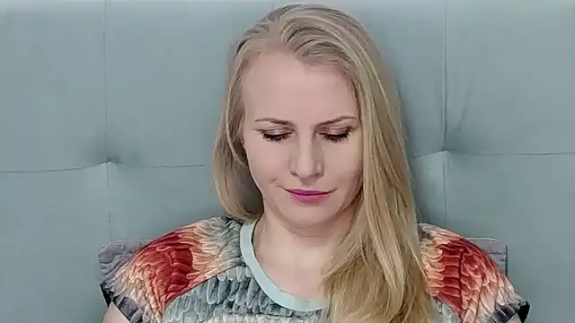 K  Adrienne online show from March 2, 2025, 6:05 am