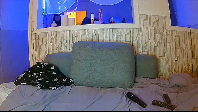 Mila Ferrara online show from January 8, 2025, 8:06 am