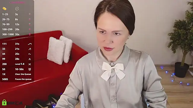 VickyGolden online show from March 4, 2026, 5:13 am