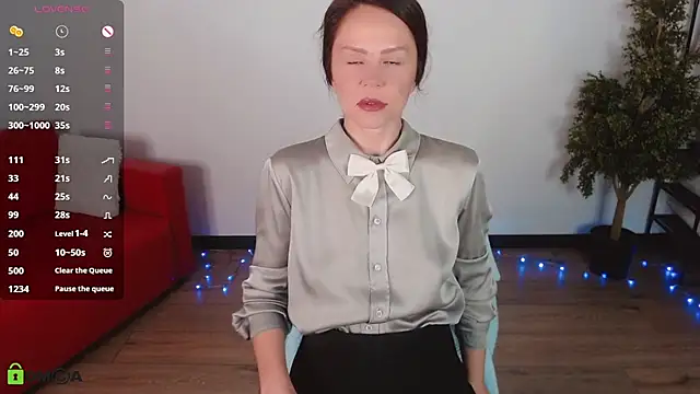 Snapshot of VickyGolden chatting on May 23, 2026, 5:23 am VickyGolden online show from May 23, 2026, 5:23 am