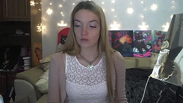 SecretSophia online show from February 16, 2025, 2:43 pm