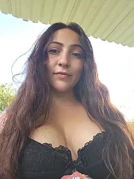 VickyHoult online show from June 4, 2026, 9:32 pm