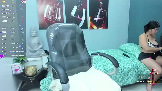 pearl weet online show from March 11, 2025, 5:35 pm