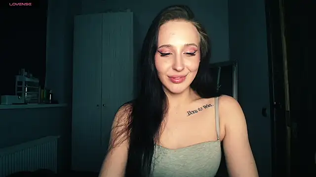 AliceTurnOn online show from April 12, 2026, 5:07 pm