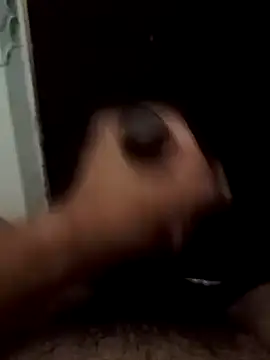 Snapshot of Deluxe_dick chatting on January 19, 2025, 4:33 am Deluxe dick online show from January 19, 2025, 4:33 am